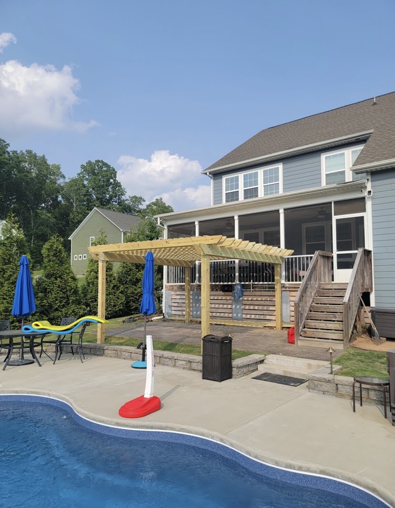 Rosewood Decks and Outdoor Living